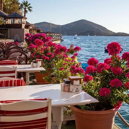 Aphrodite Hotel 3*